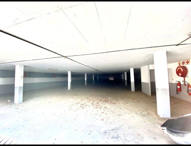 3,086M² WAREHOUSE TO LET IN STRIJDOMPARK
